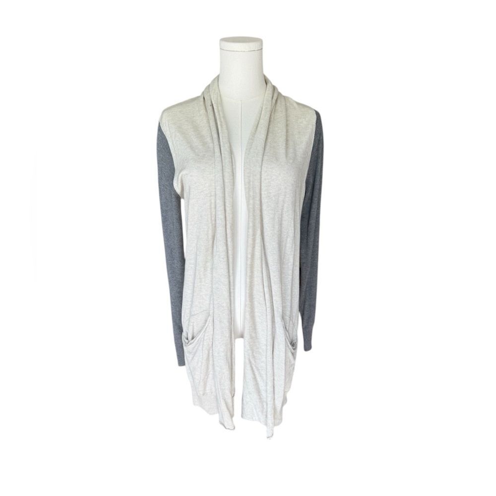 Aritzia Wilfred Silk and Cashmere Women's Cardigan LightGrey/Black Office - L
